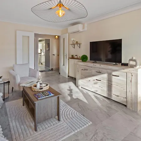 La - Spacieux - Vue - Parking - Clim - Piscine Appartement