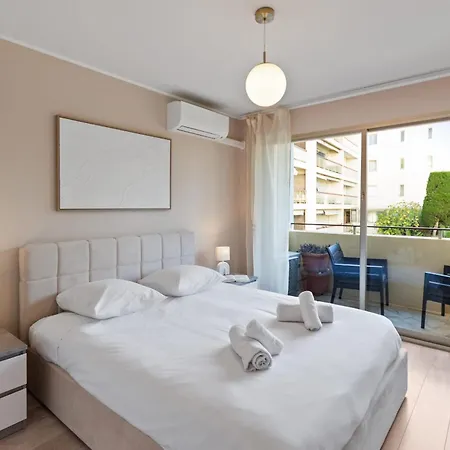 Apartament La - Spacious - Sea View - Parking - Ac - Pool