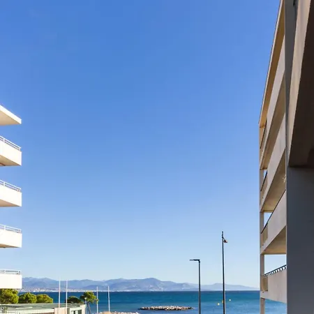 Apartament La - Spacious - Sea View - Parking - Ac - Pool