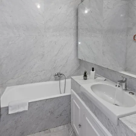 La - Spacious - Sea View - Parking - Ac - Pool Antibes
