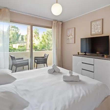 La - Spacious - Sea View - Parking - Ac - Pool Apartament