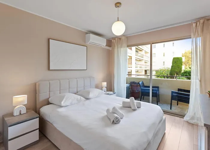 Lejlighed La - Spacious - Sea View - Parking - Ac - Pool