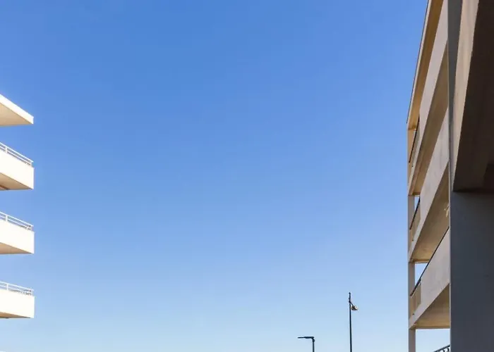 Apartmán La - Spacious - Sea View - Parking - Ac - Pool