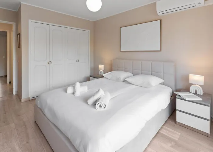La - Spacious - Sea View - Parking - Ac - Pool Apartmán *
